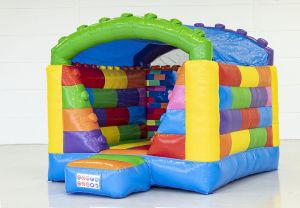 Notre plus petit château gonflable, le Mini Blocks